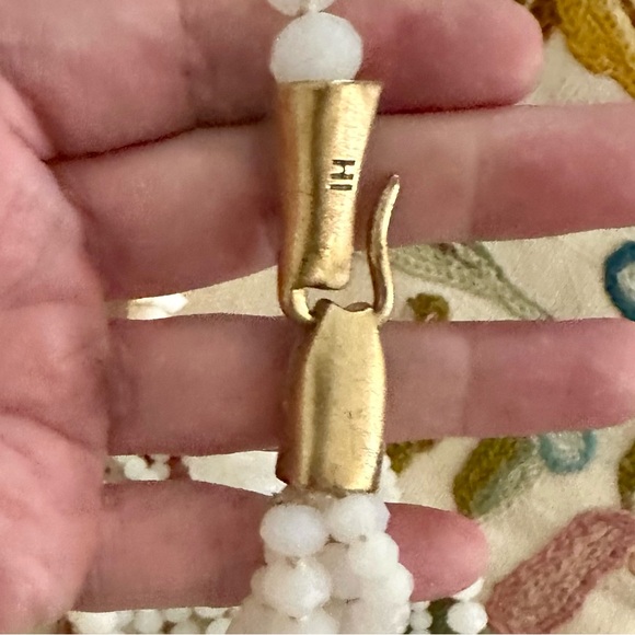 India Hicks Quiet Luxury Elegant White Beaded Statement Necklace - Picture 7 of 7